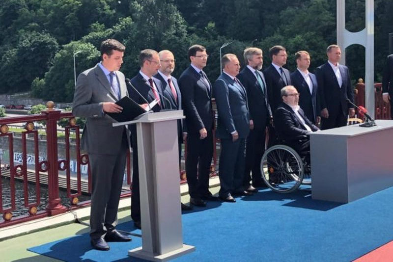 Кернес  и компания