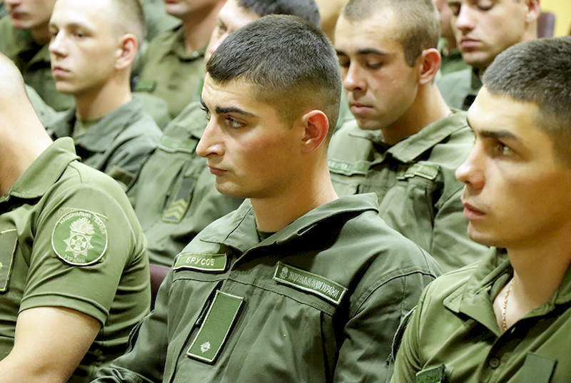 Гвардейцы на курсах