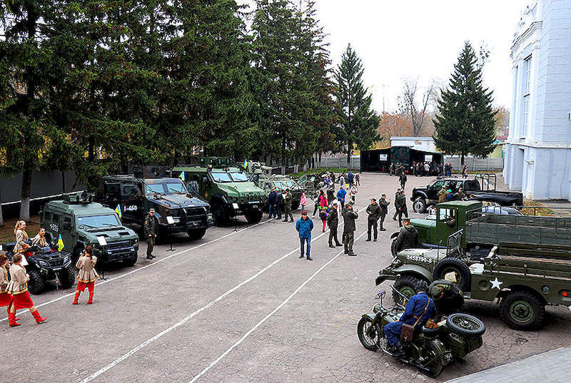 Урочистості з нагоди Дня автомобіліста та дорожника