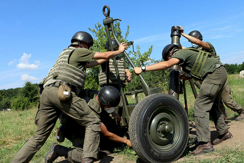 Польовий вихід артилеристів