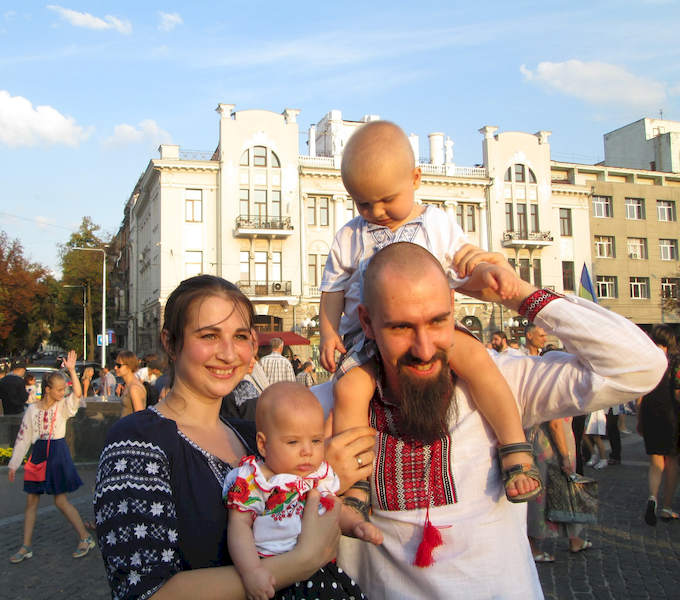 Парад вишиванок