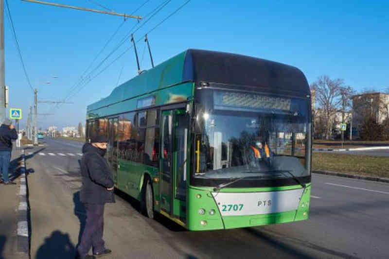 Троллейбус с автономным ходом