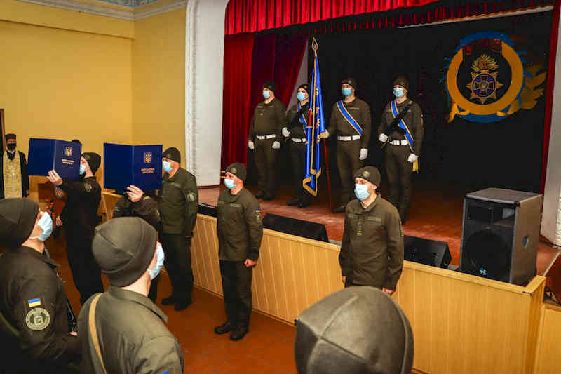 Гвардійці приймають присягу