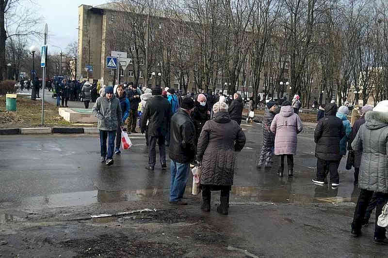 Протестующие перекрыли улицу