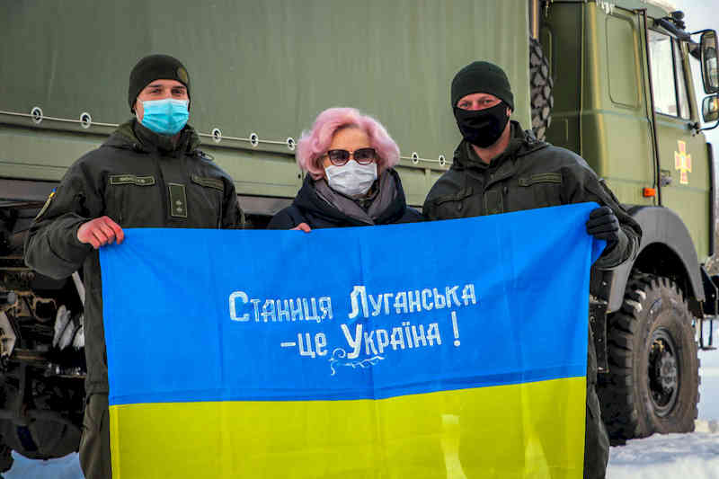 Нацгвадия доставила гуманитарный груз в Станицу Луганскую