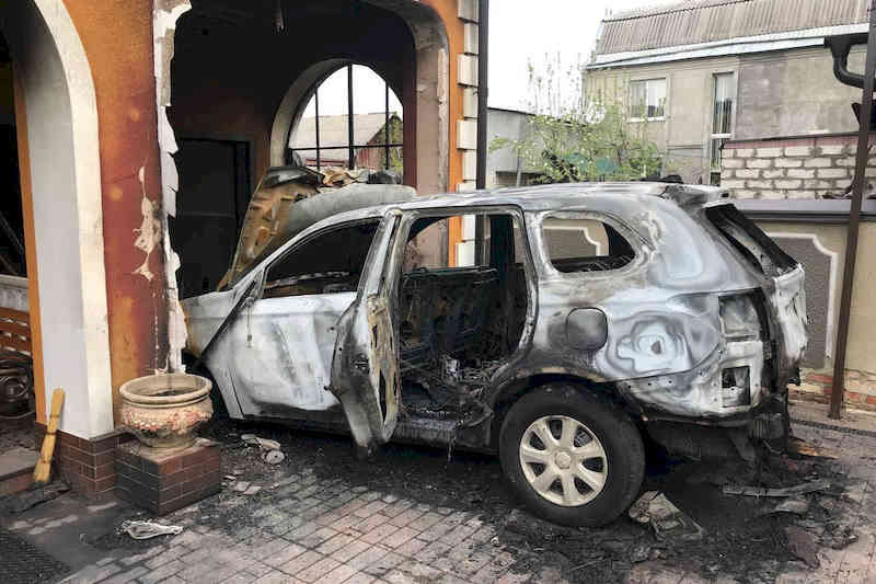 Згорілий автомобіль