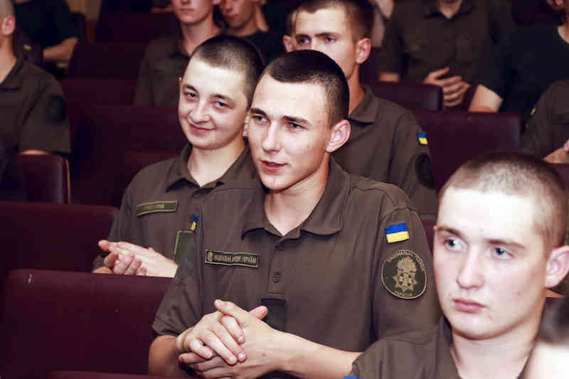 Гвардійці на концерті