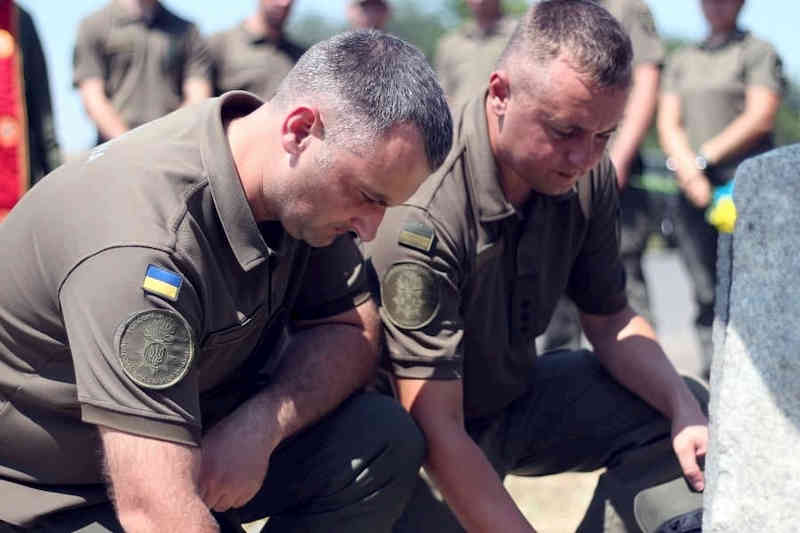 Бійці вшанували загиблих