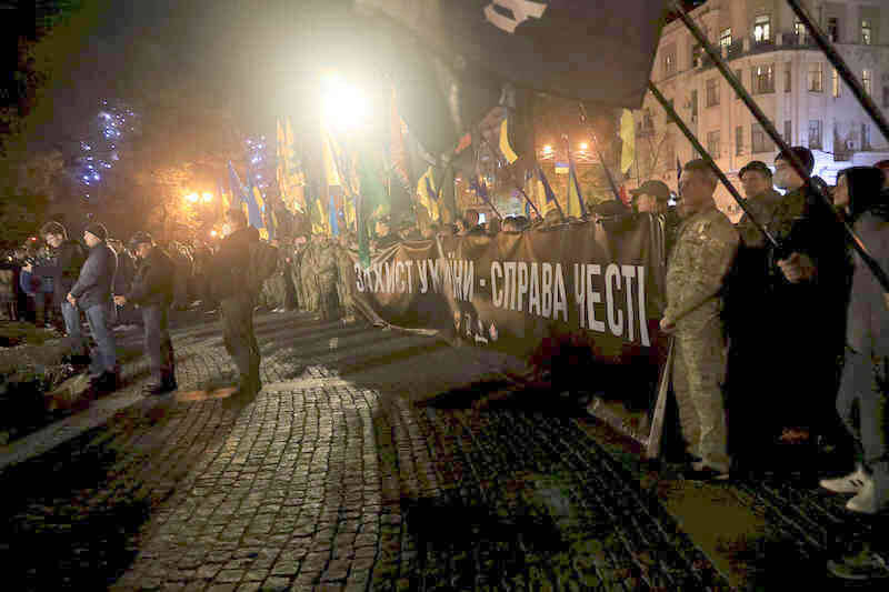 Мирное шествие патриотических харьковчан