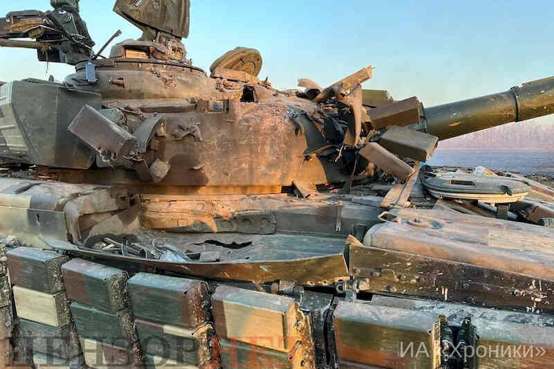Уничтоженный вражеский танк