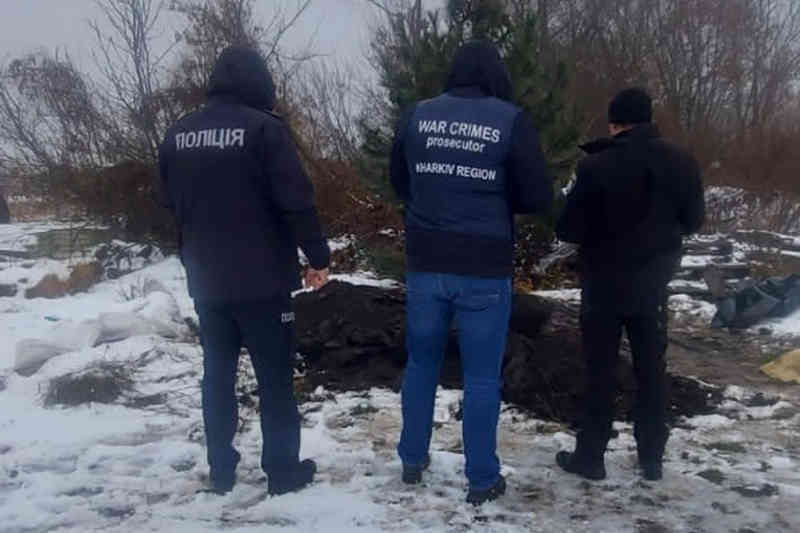Полиция эксгумировала тело женщины, погибшей от обстрелов
