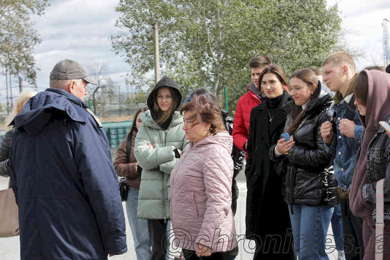 Студенти на митному пості