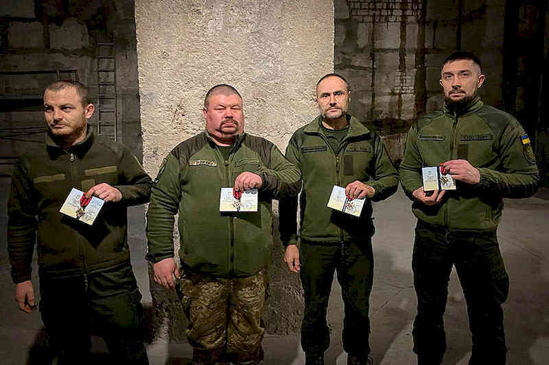 Гвардейцы получили «Золотые кресты»