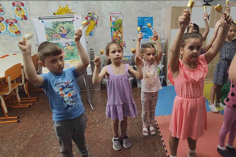 Діти харків’ян у підземному дитячому садочку