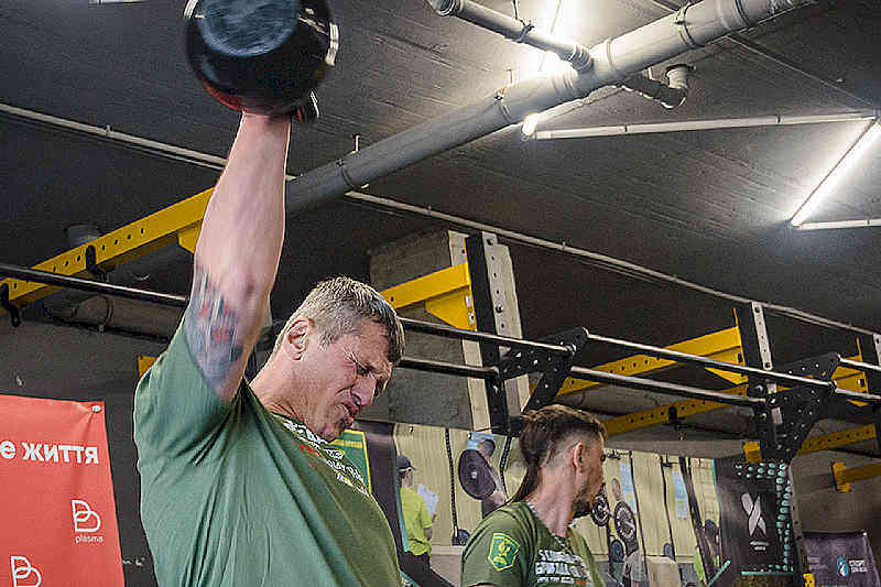 Чемпионат по гиревому спорту памяти погибших героев-гвардейцев