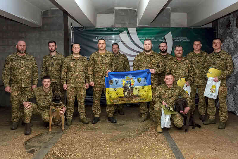 Кінологи 5 Слобожанської бригади «Скіф» НГУ