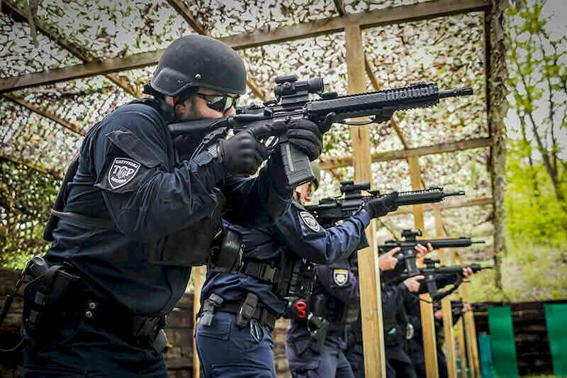 Практичні вправи виконання стрільб на короткі дистанції